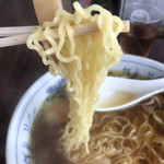 Oonoya Shiyokudou - スープがよく絡む細縮れ麺