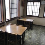 そば処 大喜 - 店内テーブル席