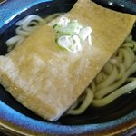 いりこぶ家 - きつねうどん（小・アップ）