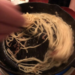羊や カブトⅡ - 焼きそばを作る
