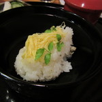 懐石料理 はし本 - 御飯：ハマグリのおこわ