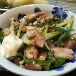 酒楽 とんぼ - シメジ イカ ベーコン ピーマンの炒めもの