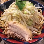 太一商店 - つけめん
      野菜少