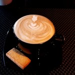 Le Café de Joël Robuchon - カフェラテ：65≒900円