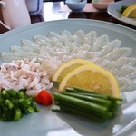 玄海 若潮丸 - フグ刺し★一人一皿　しっとり美味しい過ぎ