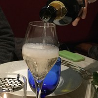 イタリア料理 サンミケーレ - まずはスパークリングから。