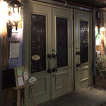 フォカッチャディレッコ500 - 外には看板がなく、窓から中が見えません。入ってびっくりなお店です！