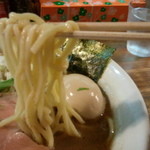 麺を引き上げてみましょう…