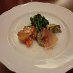 パスタランチＡ　前菜　スティックセニョールとキノコ焼きリゾット