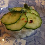 タイニー トリア アフタヌーンティー＆カフェ - ミントクリームのキューカンバンサンドwithピンクペッパー