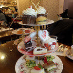 タイニー トリア アフタヌーンティー＆カフェ - 