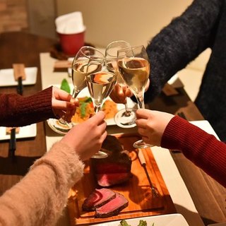 Tポイントが貯まる Sns人気 3時間飲み放題付 男子禁制女子会プラン 全8品 5000円 4000円 ローストビーフ チーズフォンデュ食べ放題ダイニングビアバー ウォルトンズ 神田店 Walton S 神田 ダイニングバー 食べログ