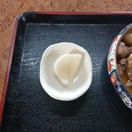 焼肉食堂 花 - 漬物（もつ煮定食）