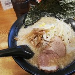 川出拉麺店 - でーかわラーメン870円（税込）