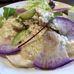 ナガタ店 - 茹で鶏ムネ肉の、自家製ツナのトンナートソース掛け