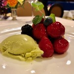 北島亭 - 2019.1.  苺のタルト