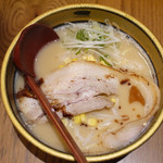 KINTON RAMEN - 豚骨・味噌らーめん(太麺)