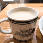 発酵デリカテッセン カフェテリア コウジ&コー - セットの飲み物として米麹の甘酒を。