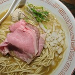 らぁめん小池 - 濃厚ラーメン 850円、マヨチャーシューご飯 200円