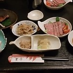Housen - 真ダラ子、エゴ・浅ツキ酢味噌和え、煮物、ローストビーフ、ごま豆腐、焼魚
