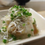 おだいどこ ブルーキャット - ブルーキャット農園で採れた大根でしらすおろし