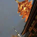 浅草じゅうろく - 浅草寺の五重の塔とスカイツリー