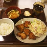 すき家 - 夜メニューの
            からあげ定食（５個）