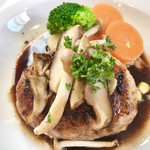 レストラン ヴォン - きざみ木の子のグラタンソース入りハンバーグオリジナルバルサミコ酢ソース￥1280