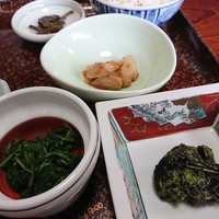 出羽屋 - 山菜定食のおかず①