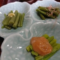 出羽屋 - 山菜定食のおかず②