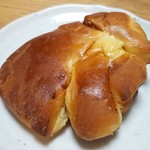 グルートン - クリームパン(150円)