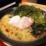 長浜豚骨ラーメン 一番軒 - 黒豚骨海苔ラーメン