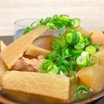 うどん屋 まつはま - 横から見るとすごいボリューム