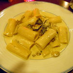 どうろくじん - リガトーニと木の子のゴルゴンゾーラ