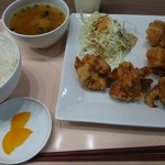 とりにく専門キッチン こけこっこー - からあげ定食 ご飯(大)のはず、、、