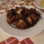 Betto e Mary - 1時間待って出てきたカリフラワーのフリットは劇的な旨さでした