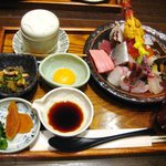 旬鮮丼御膳（上）