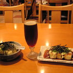 揚げ出汁豆腐〔330円〕、地ビール（メルツェン）〔365円〕、バカうま！タレ豆腐〔330円〕