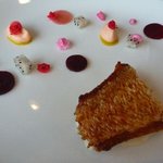 MAISON LAFITE - 魚料理・・・アマダイの鱗揚げですね。丁寧に調理されカリッと揚げた鱗が美味しい。 2011/10