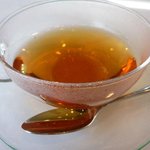 MAISON LAFITE - おしゃべりを楽しんでいた私たちに「ハーブティー」も出してくださいました。 