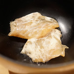 三谷 - 江戸前のカワハギの肝〆