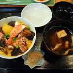 いづ松 - 蒸し寿司