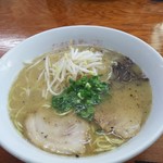 げんこつラーメン - 豚骨ラーメン６００円