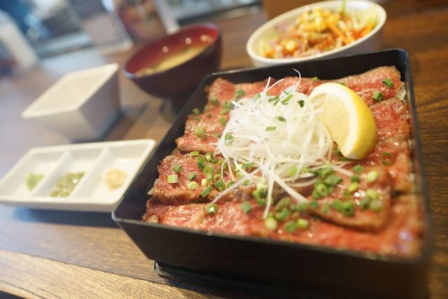 ステーキ ハンバーグ ひげ 函館五稜郭店 五稜郭公園前 ステーキ ネット予約可 食べログ