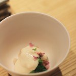 Sushi Minoshichi - 平貝を酒かすのソースで