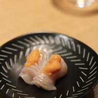 鮨 巳之七 - あなご　塩辛などと玉子で作ったソースをON
