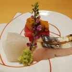 小料理 曾根 - 本日のお造り～鰆の炙り、甲イカ、マグロの赤身と北海道の馬糞雲丹
