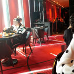 Le Café de Joël Robuchon - 赤いお店