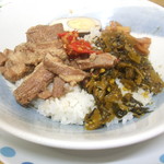 臥龍坊 - 魯肉飯（６８０円）　★★★★★