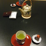 海石榴 - 朝食前のお茶